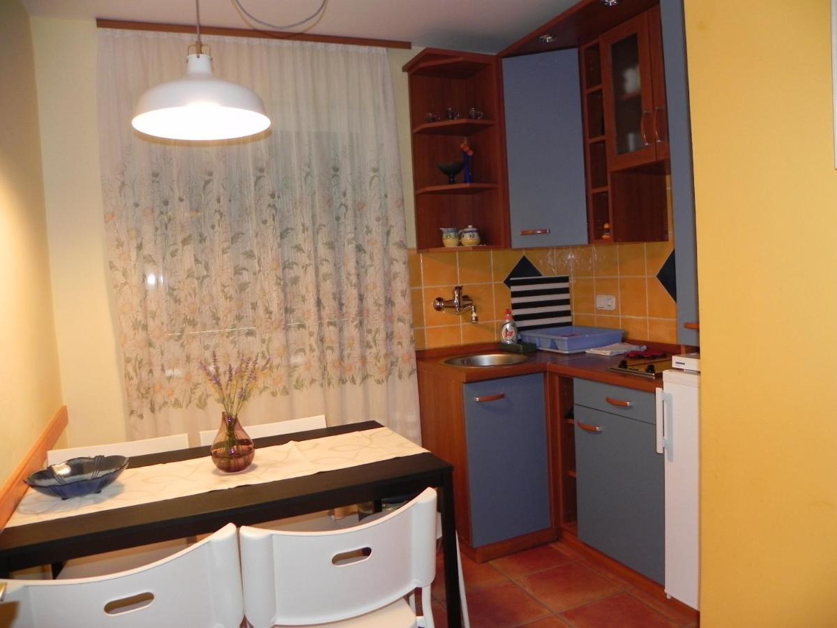 Apartments Katalenic セルツェ エクステリア 写真