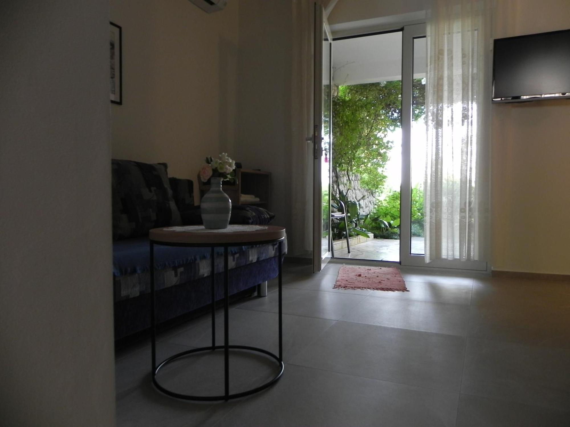 Apartments Katalenic セルツェ エクステリア 写真
