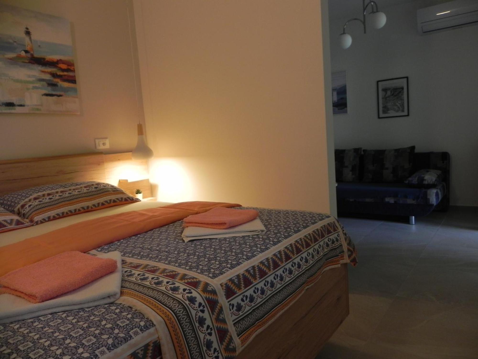 Apartments Katalenic セルツェ エクステリア 写真