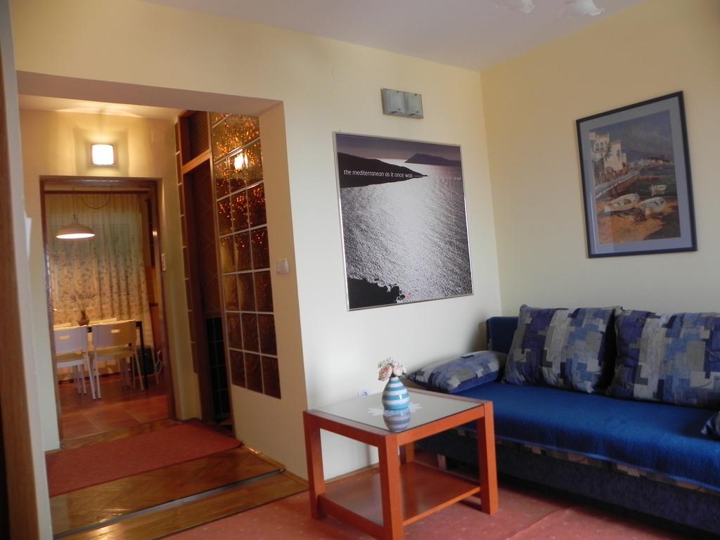 Apartments Katalenic セルツェ エクステリア 写真