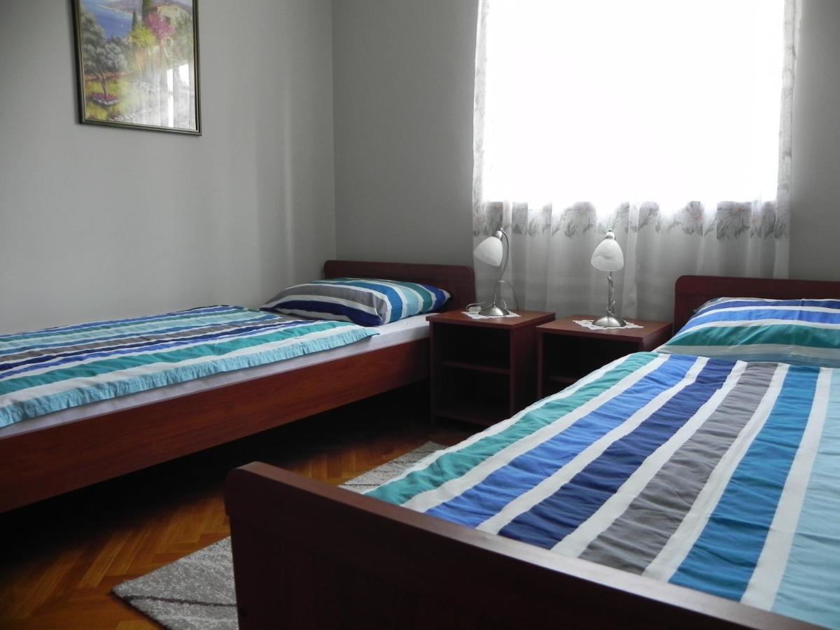 Apartments Katalenic セルツェ エクステリア 写真